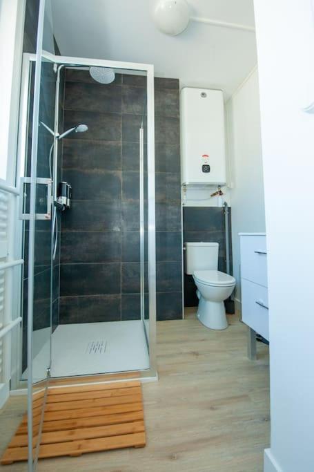 Appartement Proche Gare Routiere Fougeres Exterior photo
